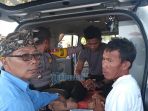keluarga-korban-hanyut-pingsan_20180423_145217.jpg
