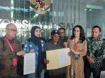 keluarga-korban-penganiayaan-dini-sera-afrianti-mendatangi-ky.jpg