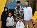 keluarga-naja-bersama-presiden-jokowi.jpg