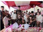 keluarga-pak-sby-dan-keluarga-saat-berziarah-ke-makam-ibu-ani-yudhoyono.jpg