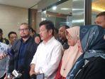 keluarga-terpidana-kasus-pembunuhan-vina-cirebon-melaporkan-ketua-rt-abdul-pasren-ke-bareskrim.jpg