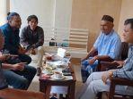 keluarga-wasekjen-demokrat-beri-penjelasan-tentang-rumah-andi-arif-yang-didatangi-polda-lampung.jpg