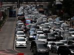 kemacetan-di-jalan-mh-thamrin_20150713_230103.jpg