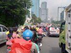 kemacetan-di-jalan-mt-haryono-arah-slipi-imbas-kampanye-akbar-prabowo-gibran-di-gbk.jpg