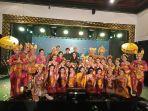 kembalikan-baliku-mengadakan-pagelaran-mini1.jpg