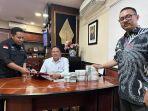 kembalikan-uang-j2.jpg
