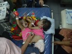 kembar-siam-periksa-jantung-di-rs-dr-soetomo_20160627_104711.jpg