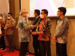 kemenkes-berikan-penghargaan-mitra-bakti-husada.jpg