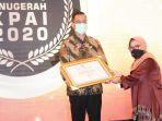 kemensos-anugerah-kpai-2020.jpg