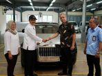 kemensos-lelang-roll-royce.jpg