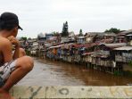 kemiskinan-ektrem-di-jakarta-naik_20230212_204514.jpg