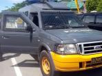kendaraan-brimob-kawal-menteri-yuddy-chrisnandi_20160518_102012.jpg