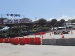 kendaraan-masuk-pintu-tol-cikopo-jalan-terus_20160701_145232.jpg
