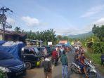 kendaraan-terjebak-banjir-di-aceh-selatan.jpg