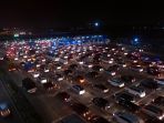 kepadatan-gerbang-tol-cikarang-utama_20171224_220411.jpg
