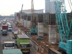 kepadatan-lalu-lintas-di-jalan-tol-jakarta-cikampek_20170901_204858.jpg