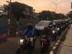 kepadatan-lalu-lintas-du-jalan-raya-ciater-serpong.jpg