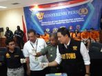 kepala-bidang-penindakan-dan-penyelidikan-bea-cukai-bandara-soetta_20170914_221200.jpg