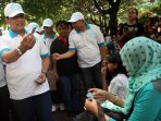 kepala-bnn-bagikan-1000-kartu-gerakan-tanpa-narkoba_20151108_191430.jpg