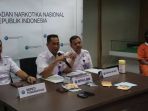 kepala-bnn-komjen-budi-waseso-merilis-pilot-yang-postif-mengkonsumsi-narkoba_20170622_200510.jpg