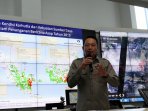 kepala-bnpb-berikan-keterangan-kondisi-asap-terkini_20151001_205444.jpg