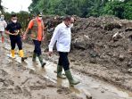 kepala-bnpb-doni-monardo-tinjau-lokasi-banjir-medan_20201211_212138.jpg