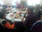 kepala-bpbd-riau-edward-sanger-pimpin-rakor-tanggap-darurat-banjir_20160211_135501.jpg