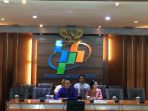 kepala-bps-suhariyanto-saat-paparan-defisit-neraca-perdagangan-di-kantor-pusat-bps_20180815_150332.jpg