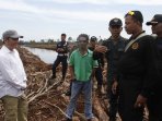 kepala-brg-dihadang-saat-sidak-pembukaan-lahan-gambut_20160906_204004.jpg