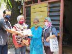kepala-dinas-sosial-kota-kediri-triyono-kutut-nenek-sumirah.jpg
