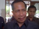 kepala-kejaksaan-tinggi-bali_20150226_180152.jpg