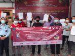 kepala-rutan-salemba-kelas-1-a-fonika-affandi-bersama-warga-binaan-rutan-salemba.jpg
