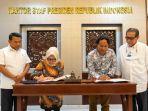 kepala-staf-kepresidenan-dr-moeldoko-bersama-aktor-dedy-mizwar.jpg