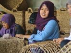 kerajinan-eceng-gondok_20170223_183034.jpg