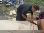 keranda-korban-longsor-bali_20170211_143035.jpg<pf>keranda-korban-longsor-bali_20170211_143103.jpg