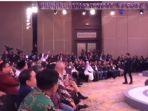 keributan-terjadi-antara-anggota-tkn-dan-bpn-saat-debat-kedua-pilpres-2019.jpg