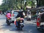 kerupuk-warna-warni_kalimalang_20150720_173115.jpg