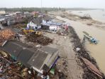 kerusakan-akibat-tsunami-selat-sunda-di-sumur_20181226_233838.jpg
