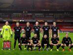 kesebelasan-dundalk-saat-menghadapi-arsenal-di-emirates-stadium.jpg