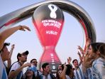keseruan-fans-berikan-dukungan-jelang-piala-dunia-2022_20221118_092012.jpg