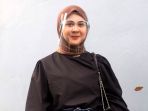 kesha-ratuliu-belajar-menjadi-seorang-istri_20200807_202329.jpg