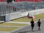 kesibukan-di-paddock-jelang-motogp-mandalika_20220317_155937.jpg