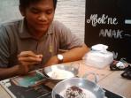 ketan-susu_20150927_140129.jpg<pf>ketan-susu-original_20150927_135750.jpg<pf>ketan-susu-topping-butiran-cokelat_20150927_135646.jpg