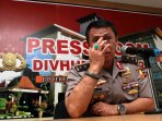 keterangan-pers-terkait-mutasi-kabareskrim-budi-waseso_20150904_152106.jpg