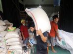 ketersediaan-beras-dalam-posisi-aman-di-tengah-cuaca-ekstrem_20210129_223516.jpg
