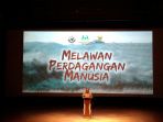 ketua-baznas-nobar-film-impian-negeri-berkabut_20180215_170801.jpg