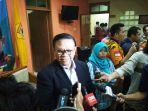 ketua-dewan-pakar-dpp-partai-golkar-agung-laksono_20171122_200325.jpg