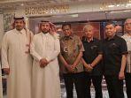ketua-dewan-pembina-forum-silaturahmi-asosiasi-travel-haji-dan-umrah-sathu-fuad-hasan-masyhur.jpg