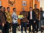 ketua-dpd-dan-bupati-pacitan.jpg