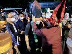 ketua-dpd-ri-disambut-atraksi-bugis-makassar.jpg